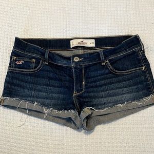 Hollister Low-Rise Jean shorts